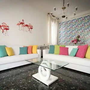 appartamento-con-4-camere-da-letto-sul-mare.hotelitalianriviera.com/